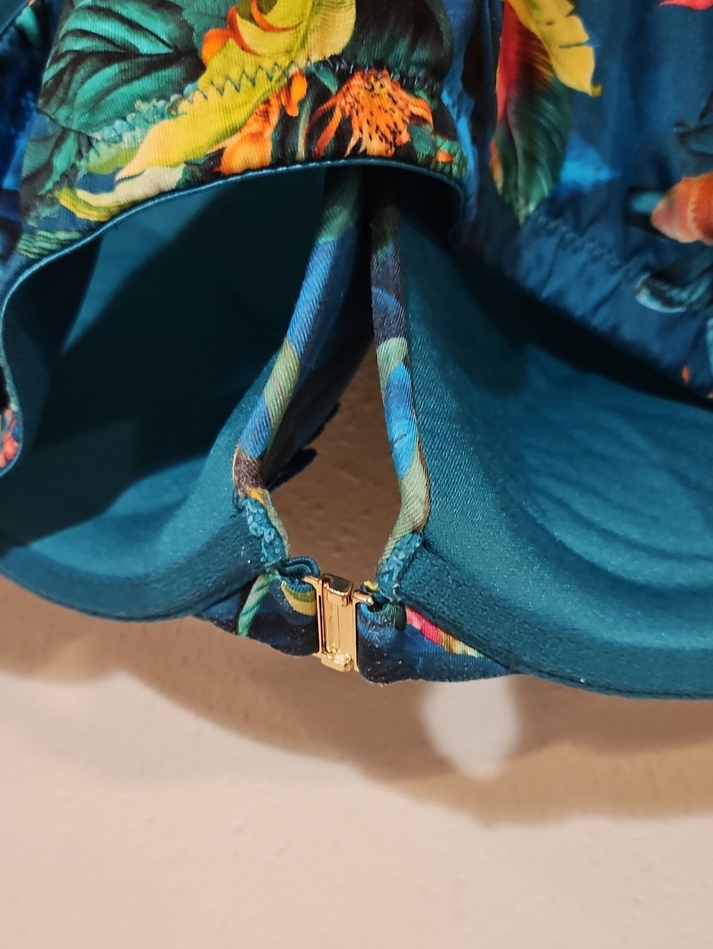Cacique 46C Padded Boost Plunge Bra - Picture 7 of 9
